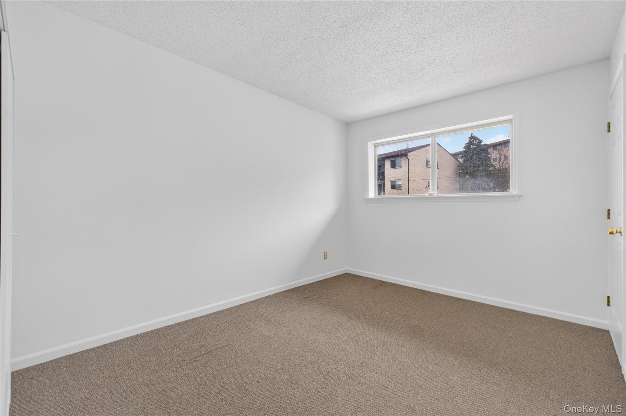 Poughkeepsie, New York 12603, United States, 2 Bedrooms Bedrooms, ,2 BathroomsBathrooms,Residential,Active,255220