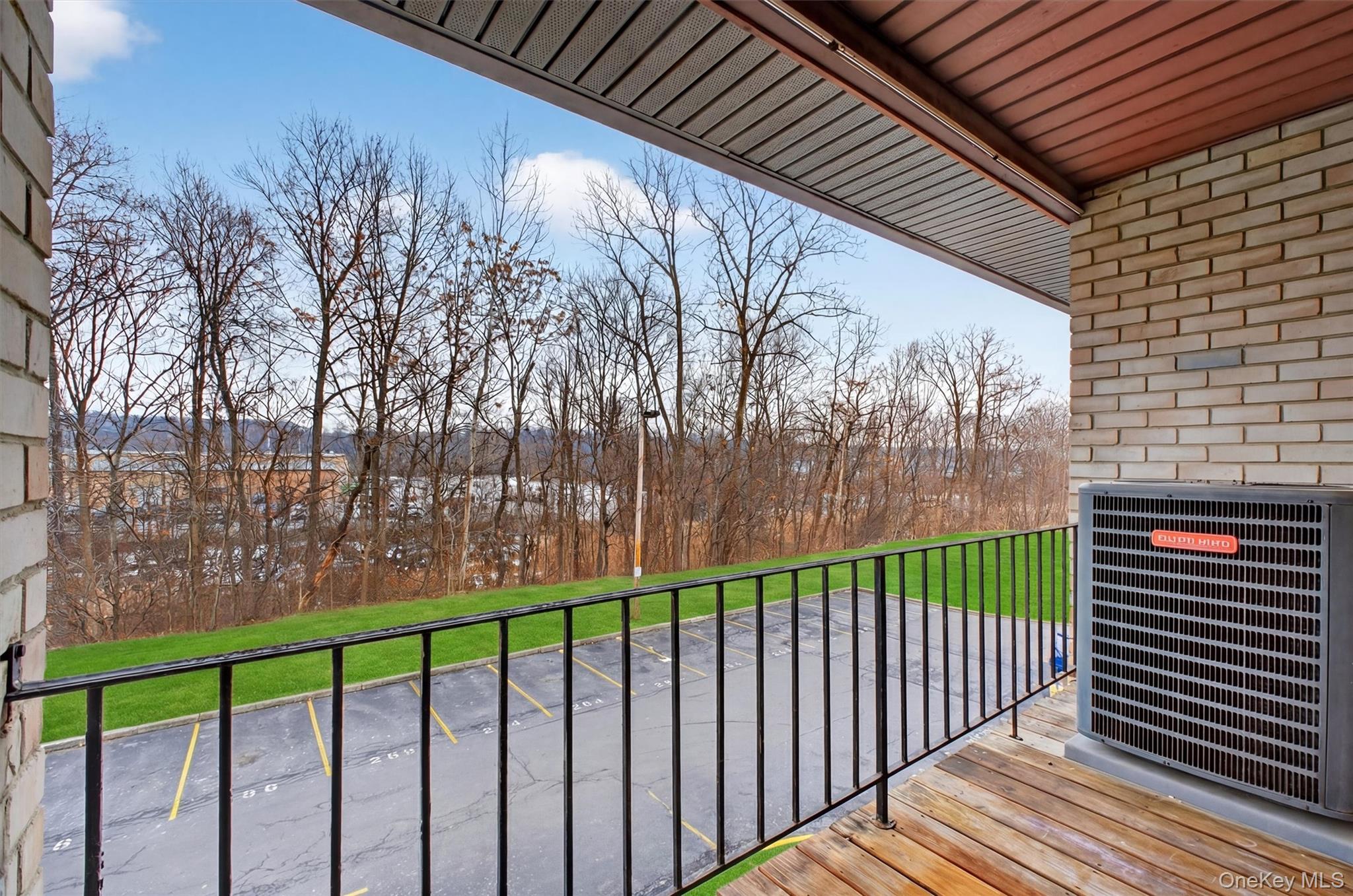 Poughkeepsie, New York 12603, United States, 2 Bedrooms Bedrooms, ,2 BathroomsBathrooms,Residential,Active,255220