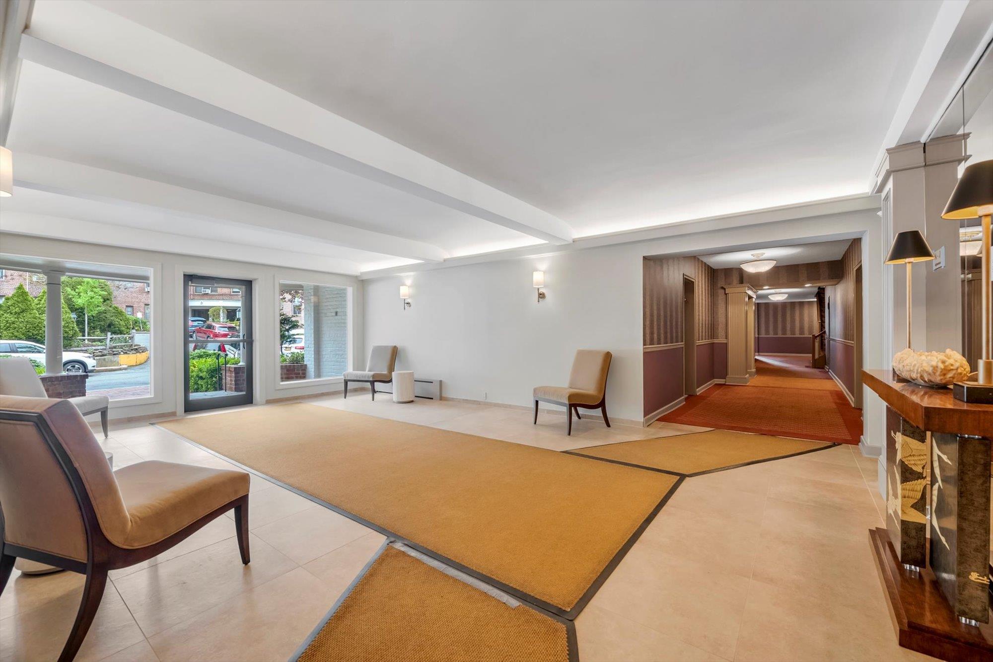 1 Town House Place Pl #APT 2E, Great Neck, New York image 12