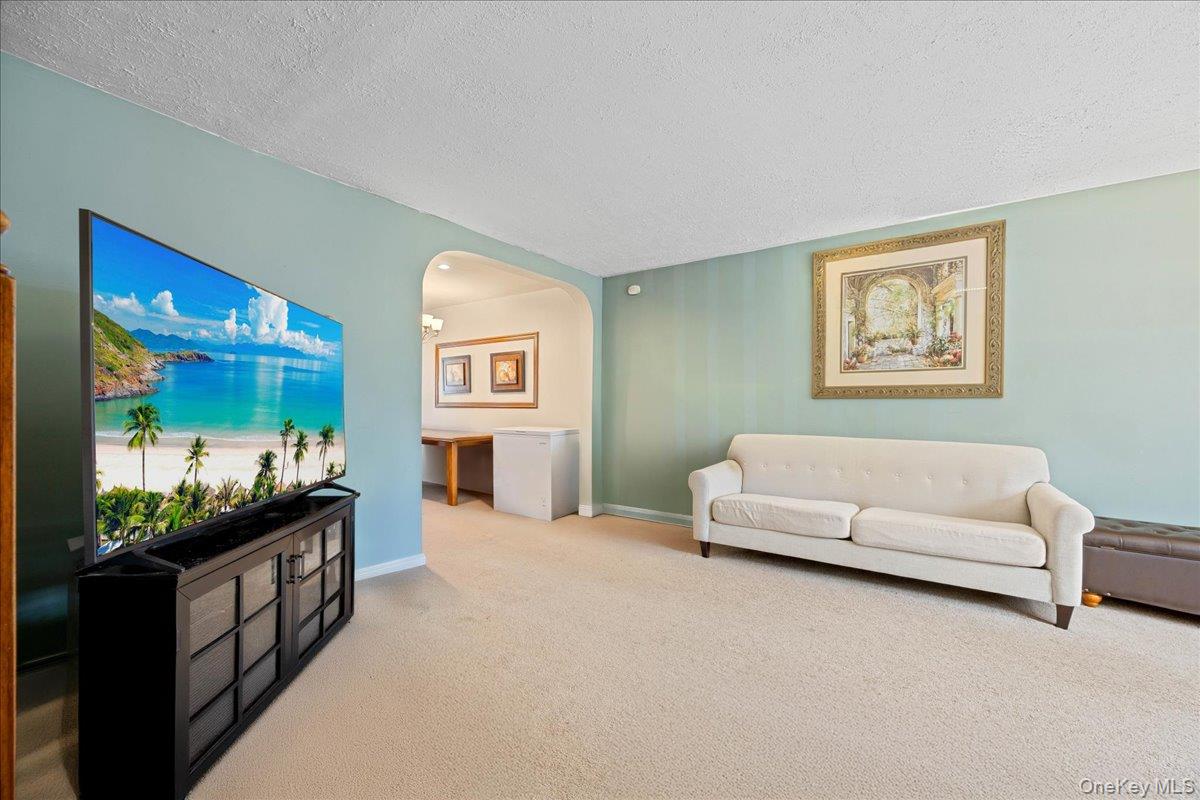 1926 Hutchinson River Parkway E E