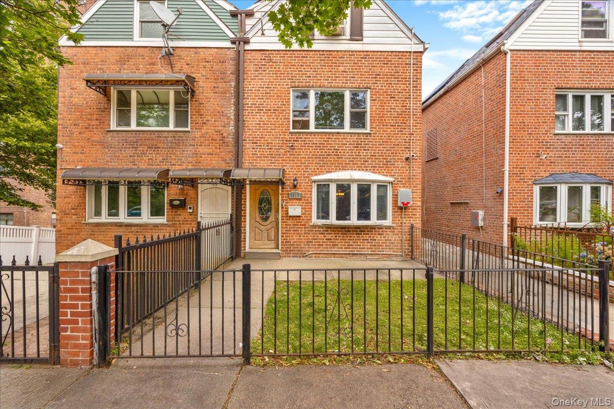 1926 Hutchinson River Parkway E E