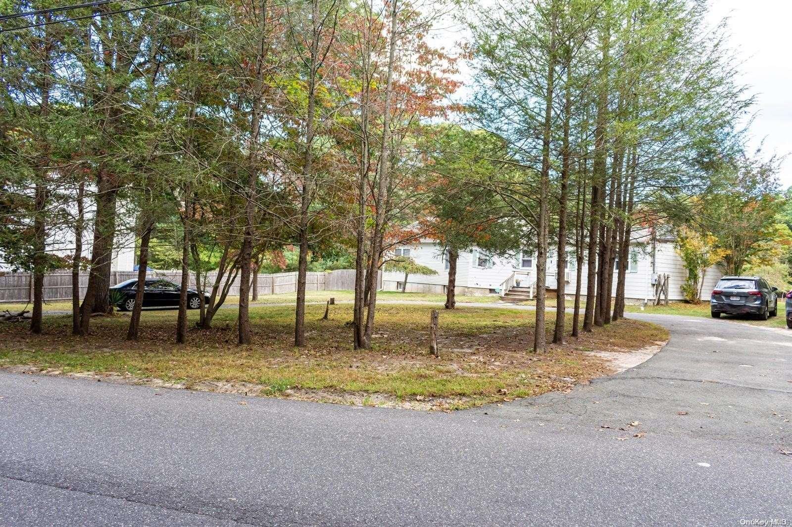 131 Middle Island Boulevard, Middle Island, New York image 3