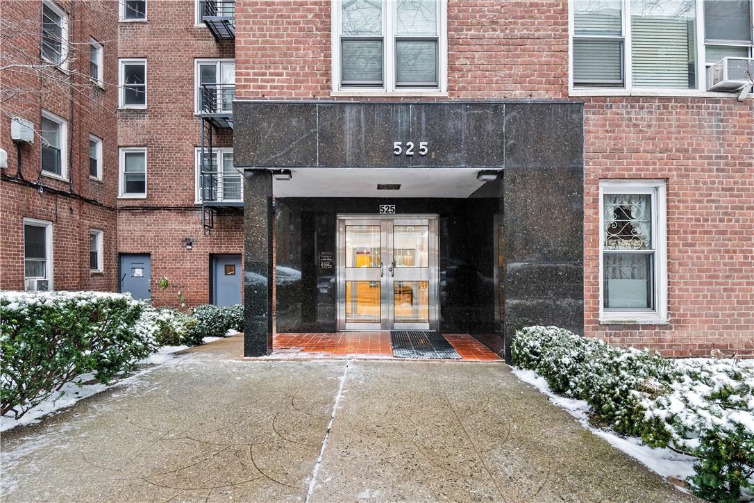 Property for Sale at W 236 Street 5B, Bronx, New York - Bedrooms: 1 
Bathrooms: 1 
Rooms: 3  - $199,500