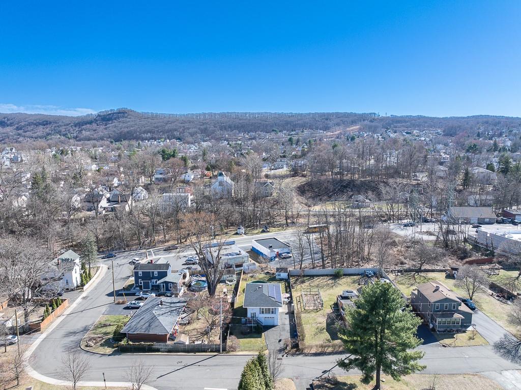 9 Jackson Avenue, Garnerville, New York image 40