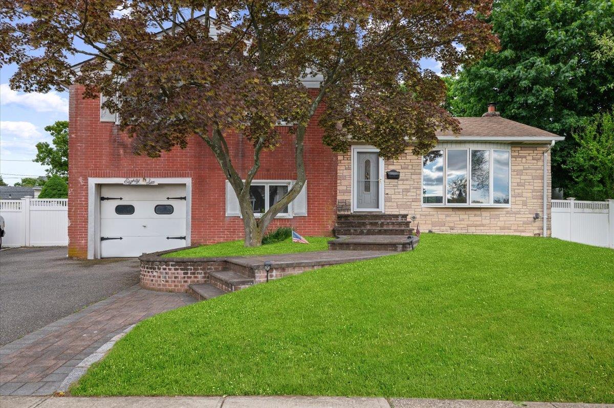 86 Silber Avenue, Bethpage, New York image 2