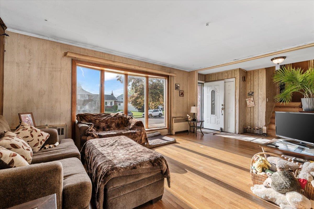 86 Silber Avenue, Bethpage, New York image 8