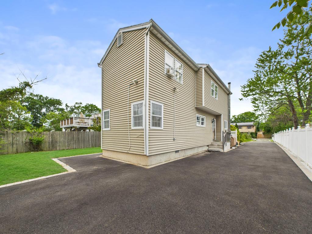 30 W Belmont Street