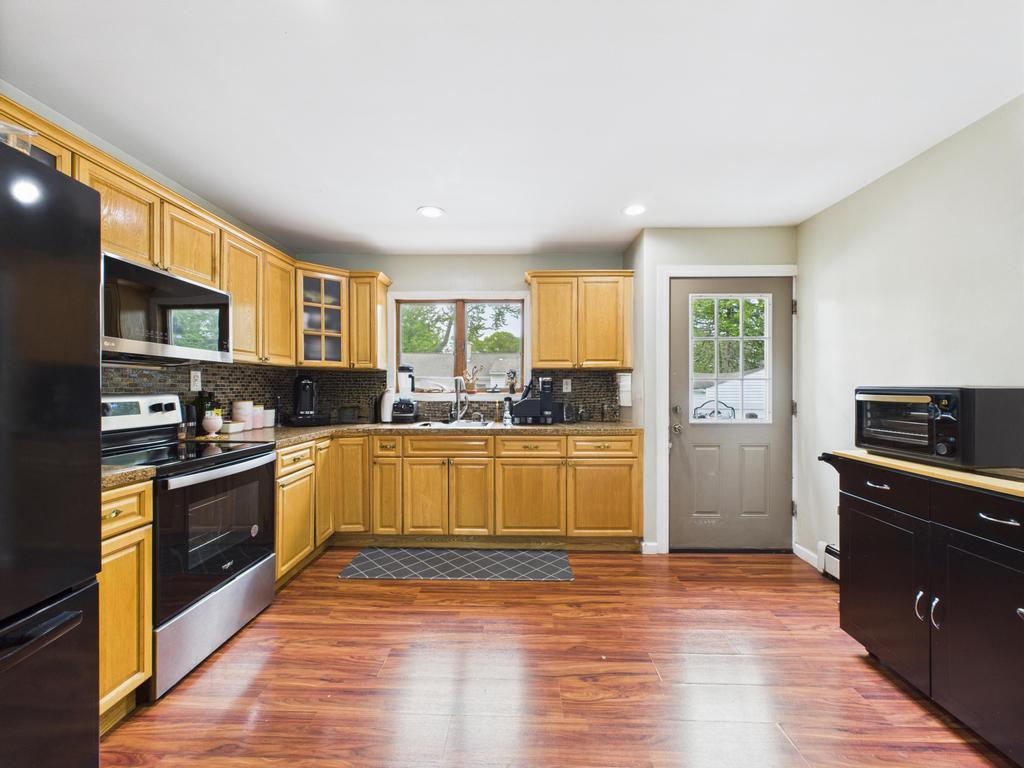 30 W Belmont Street, Bay Shore, New York image 9