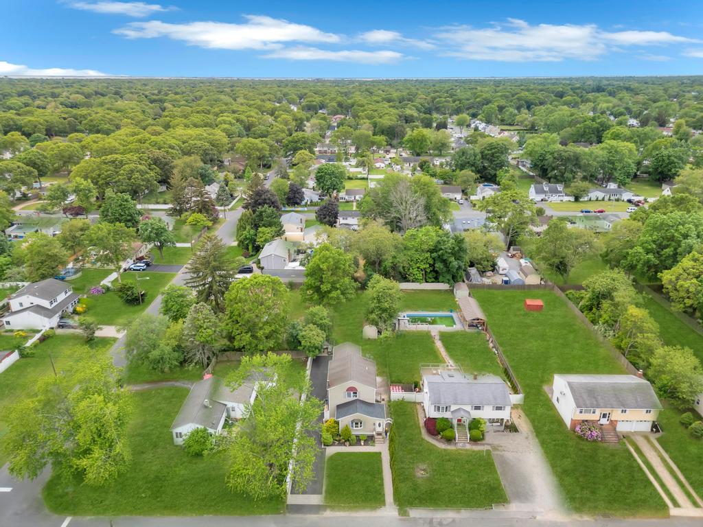 30 W Belmont Street, Bay Shore, New York image 31