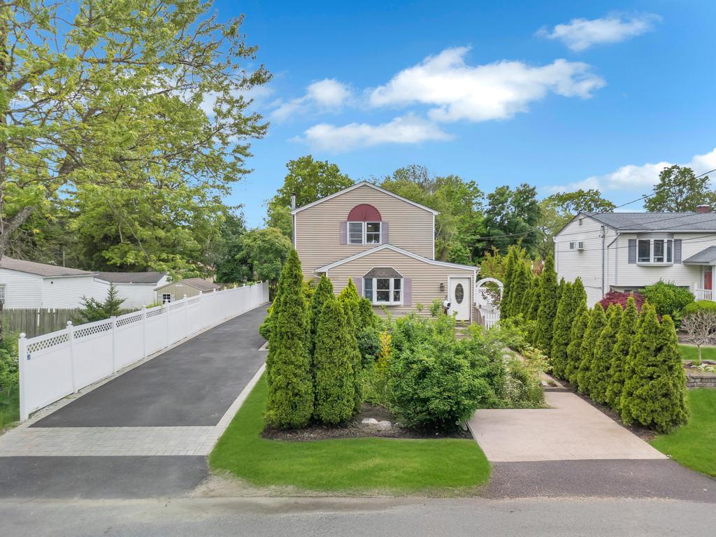 30 W Belmont Street