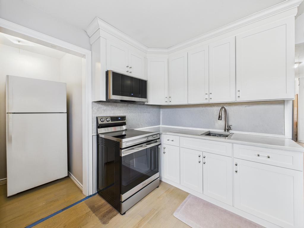 30 W Belmont Street, Bay Shore, New York image 18