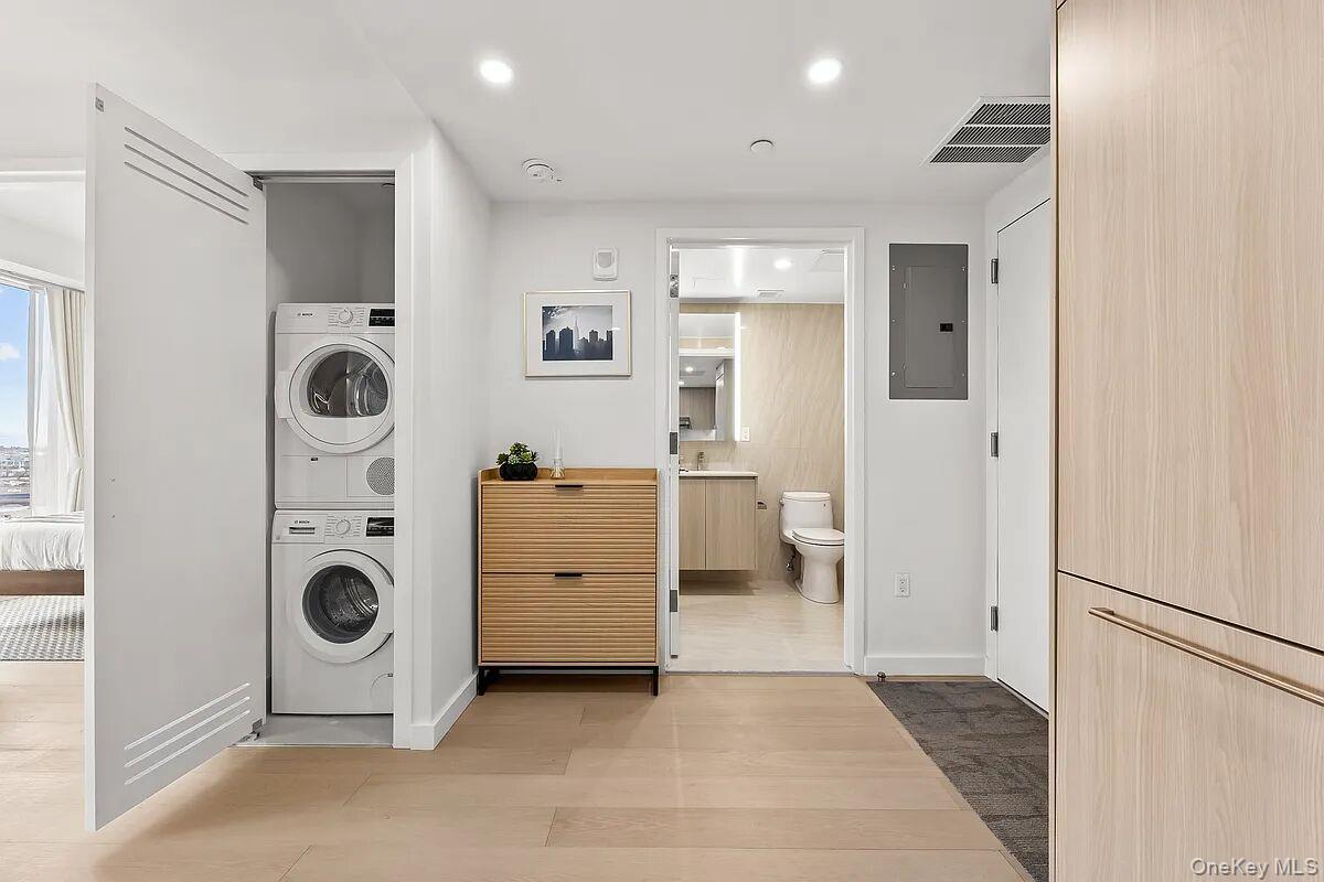 33-71 Prince Street 13E
