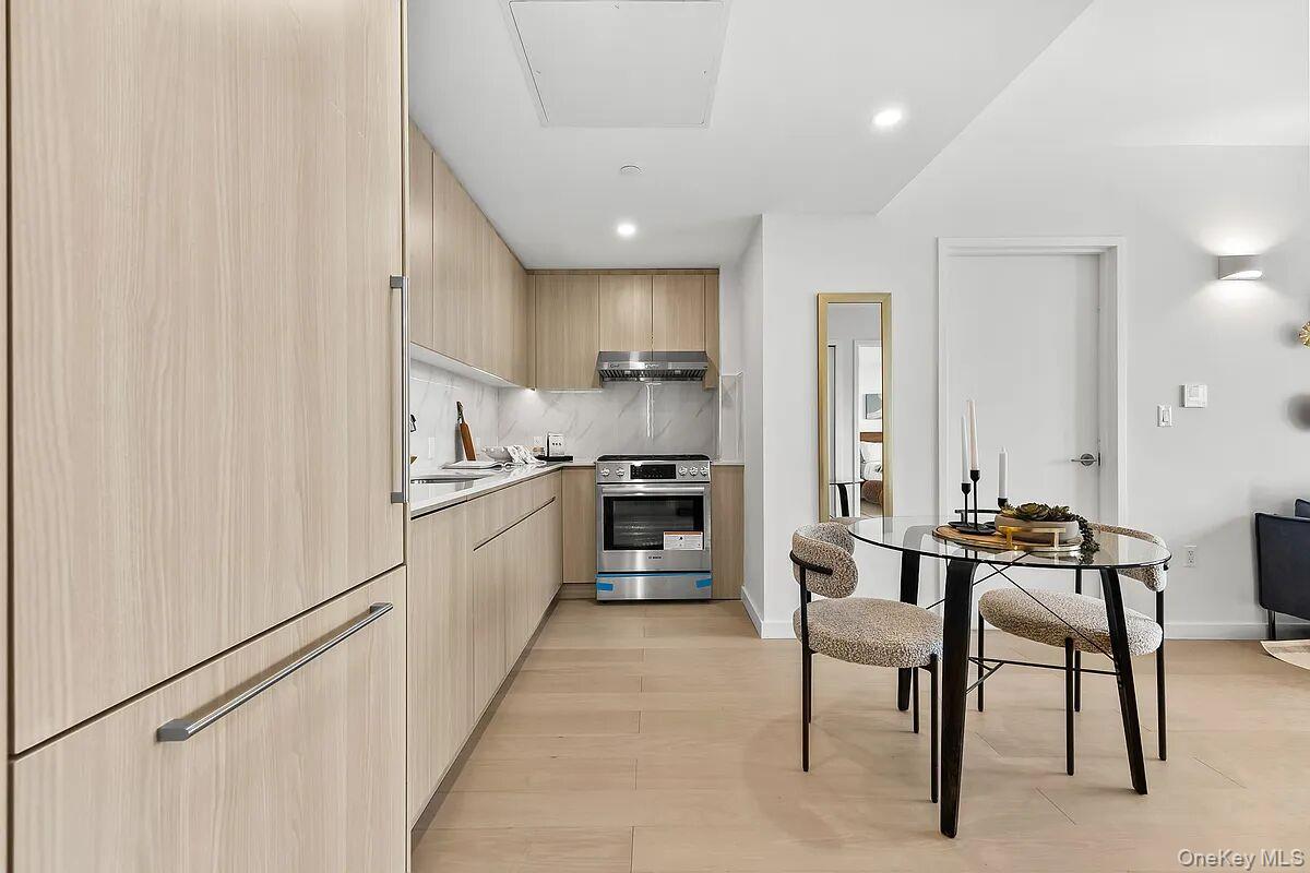 33-71 Prince Street 13E