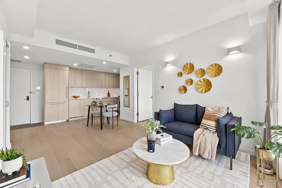 33-71 Prince Street 13E