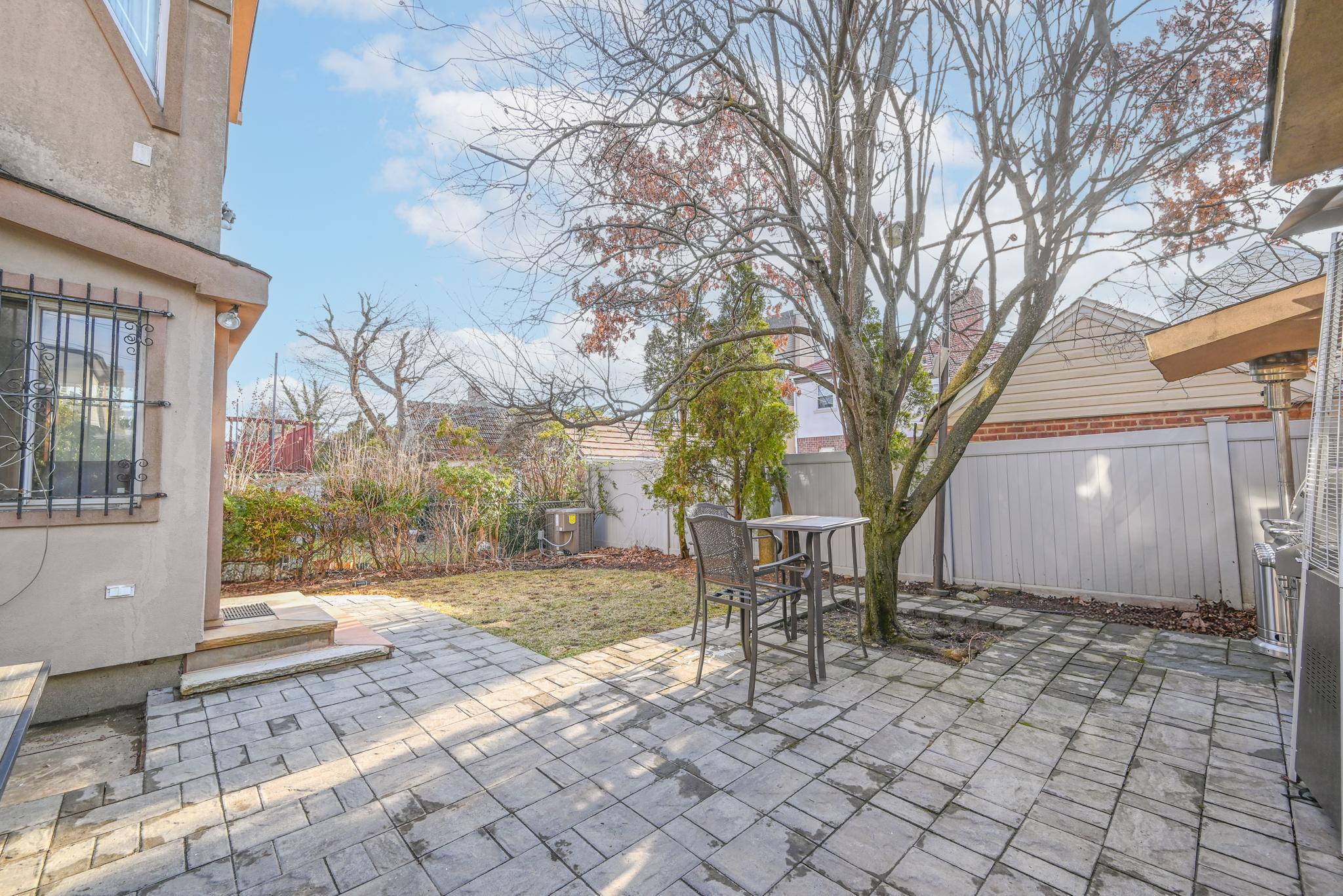 85-18 212th Street, Queens Village, New York image 18