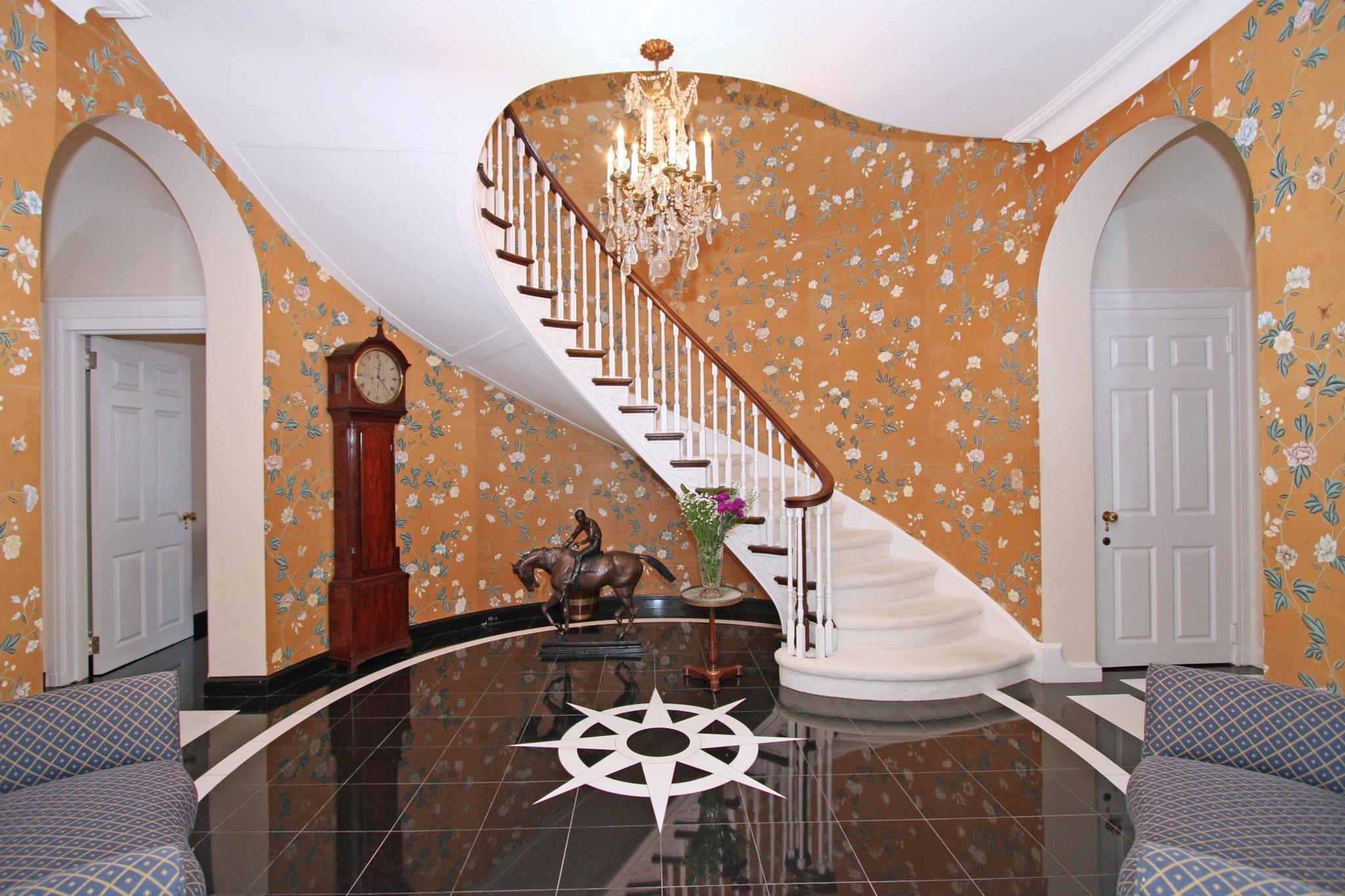 2 Wallis Lane
