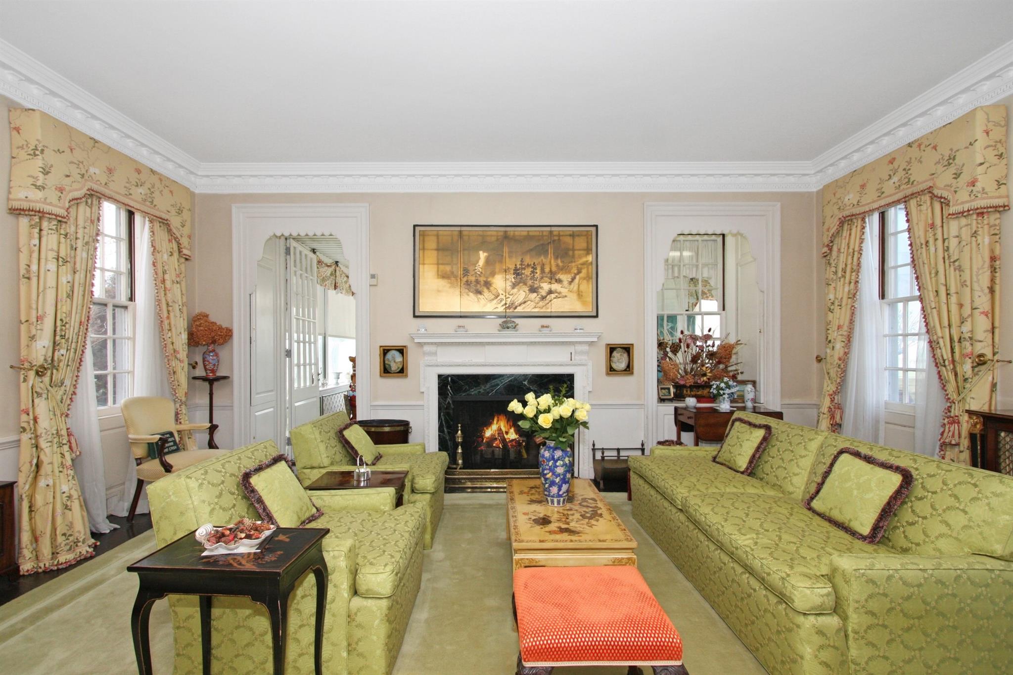 2 Wallis Lane
