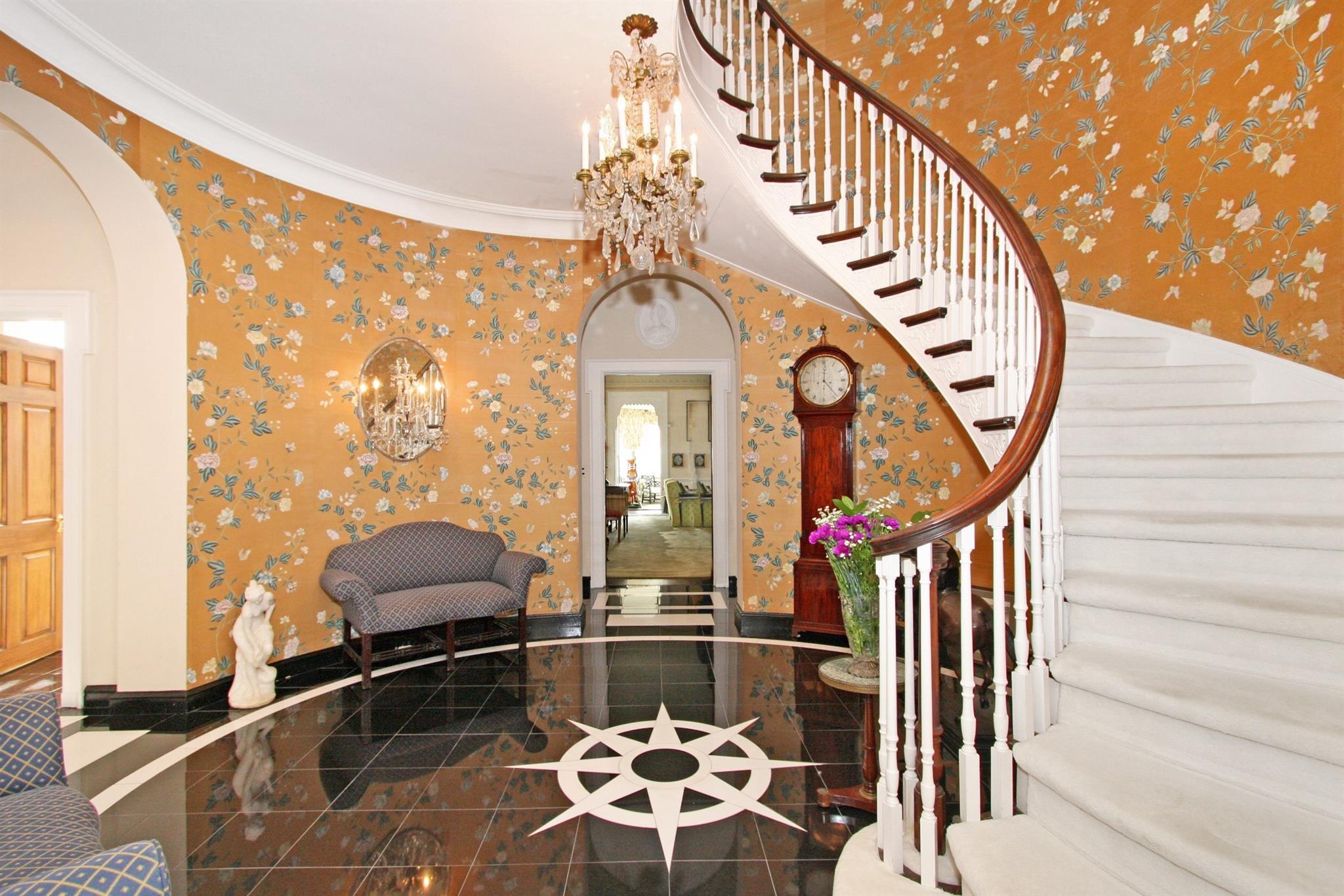2 Wallis Lane