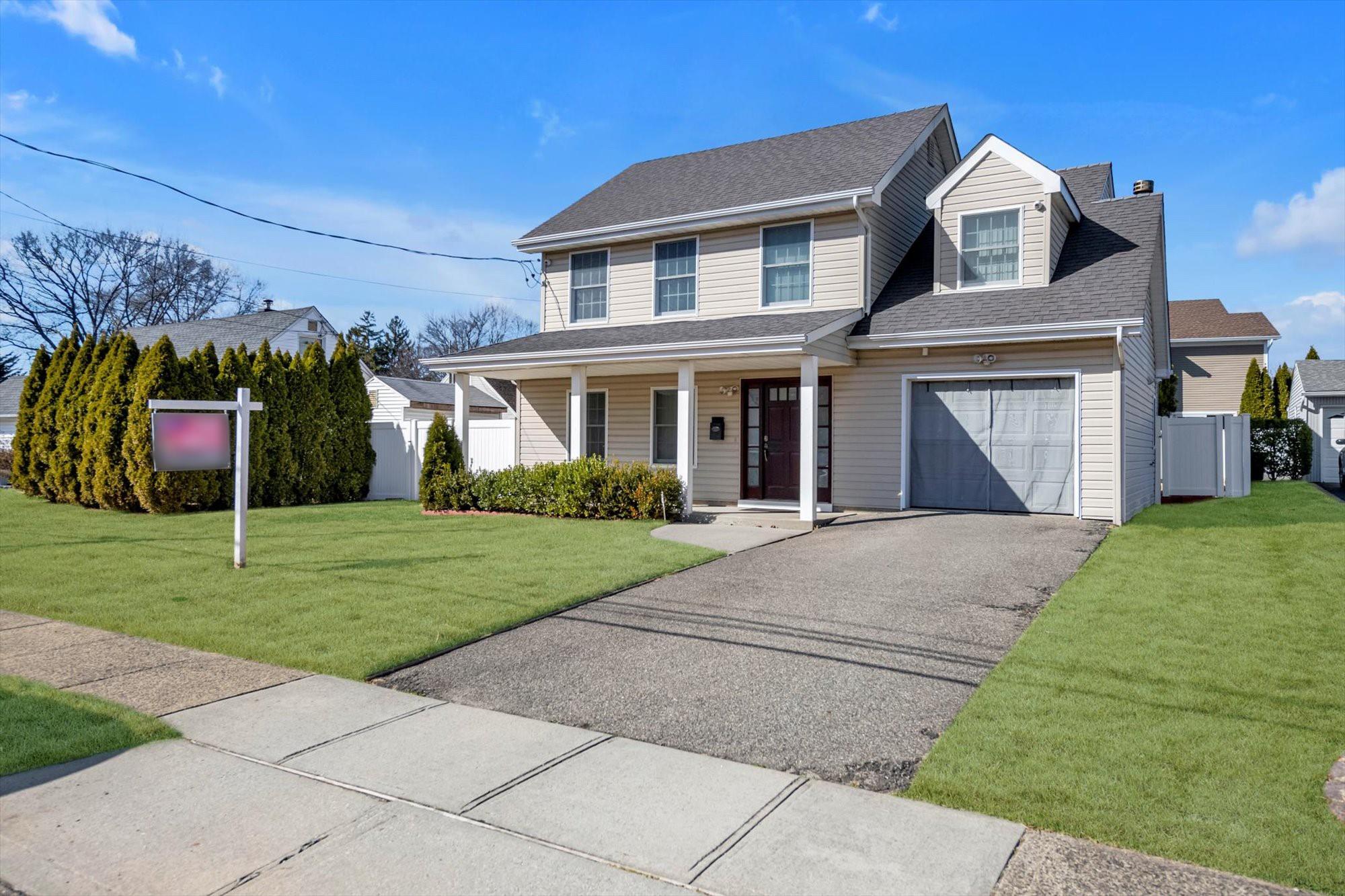 5 Edgewood Dr. Dr, Syosset, New York image 2
