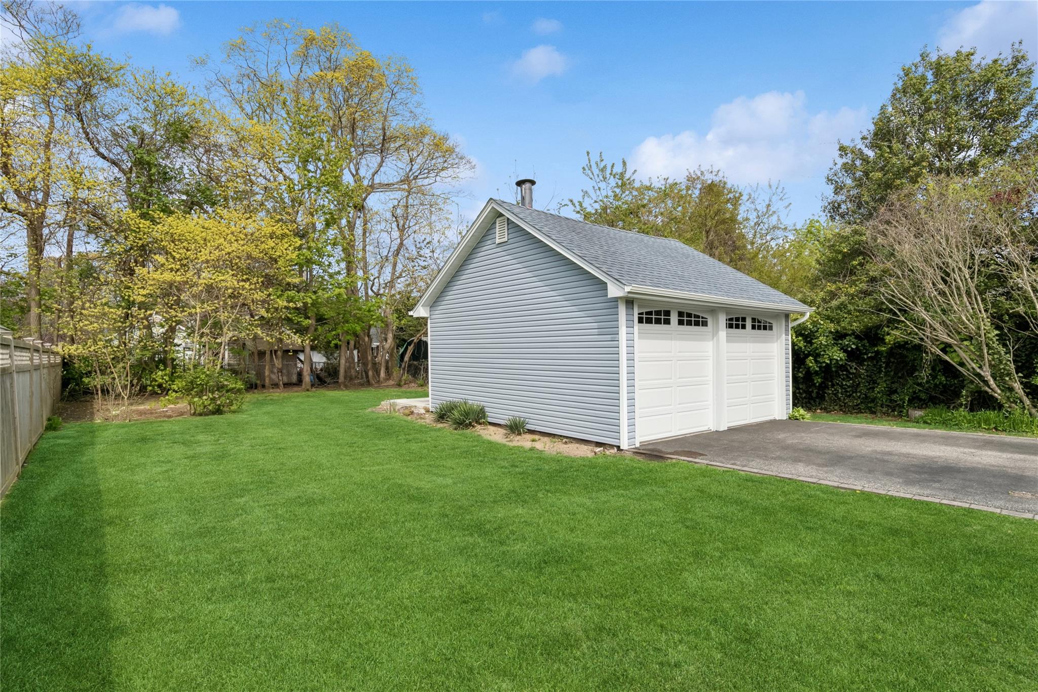 106 Roosevelt Avenue, Sayville, New York image 8