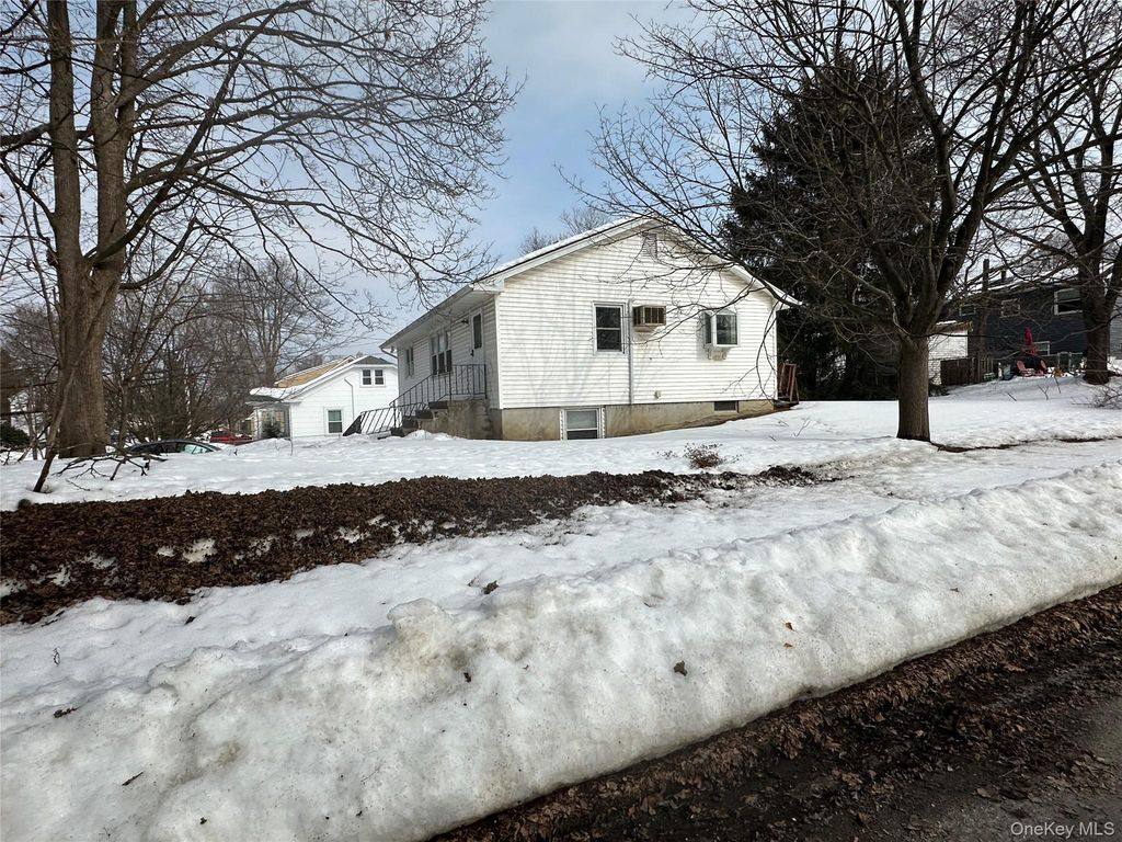 Photo of 77 Melrose Avenue, New Windsor, NY 12553 (MLS # 962013)