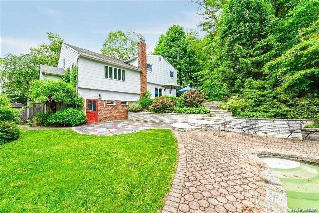 10 Hickory Lane, Glen Cove, New York image 23