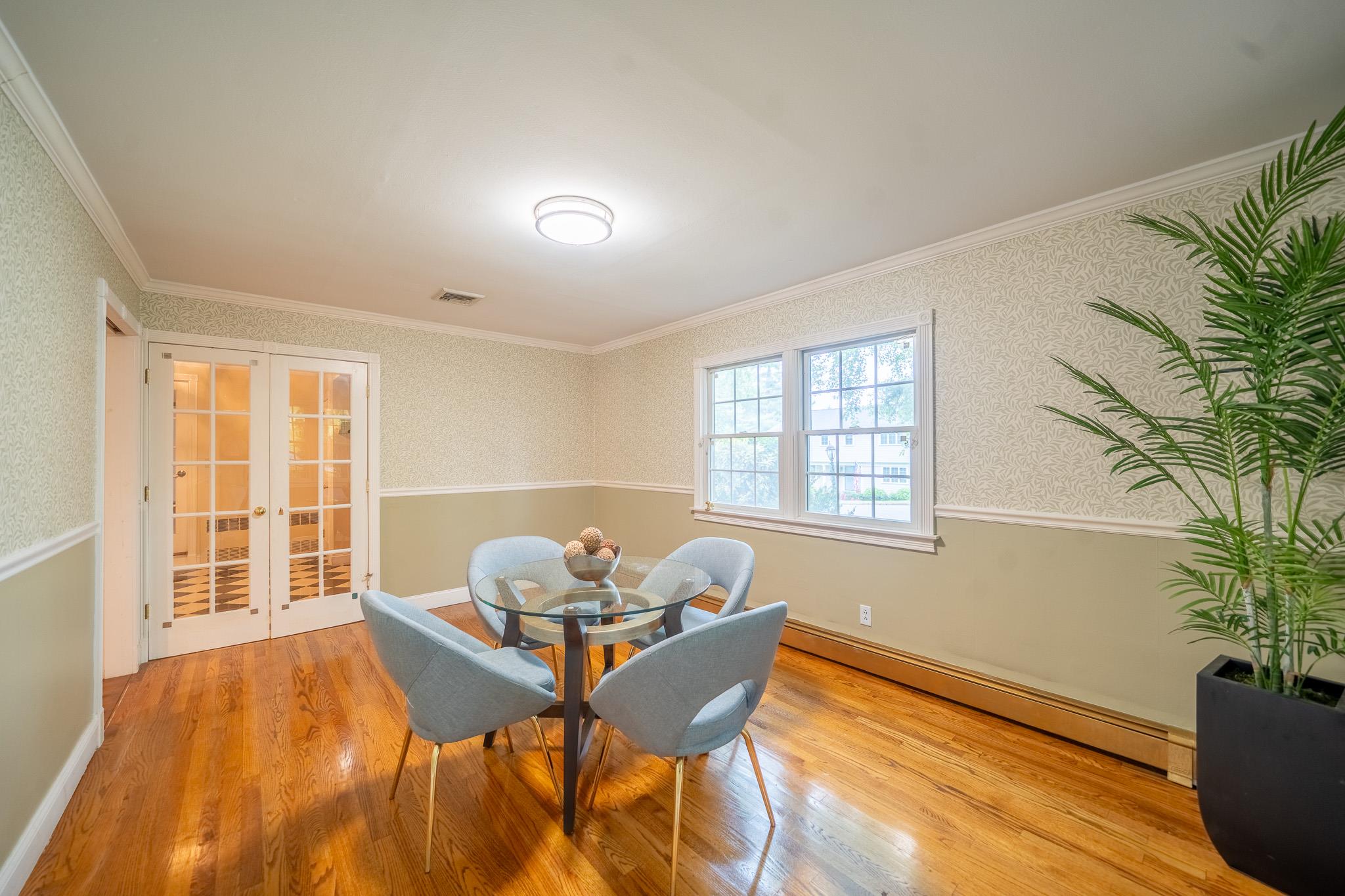 10 Hickory Lane, Glen Cove, New York image 8