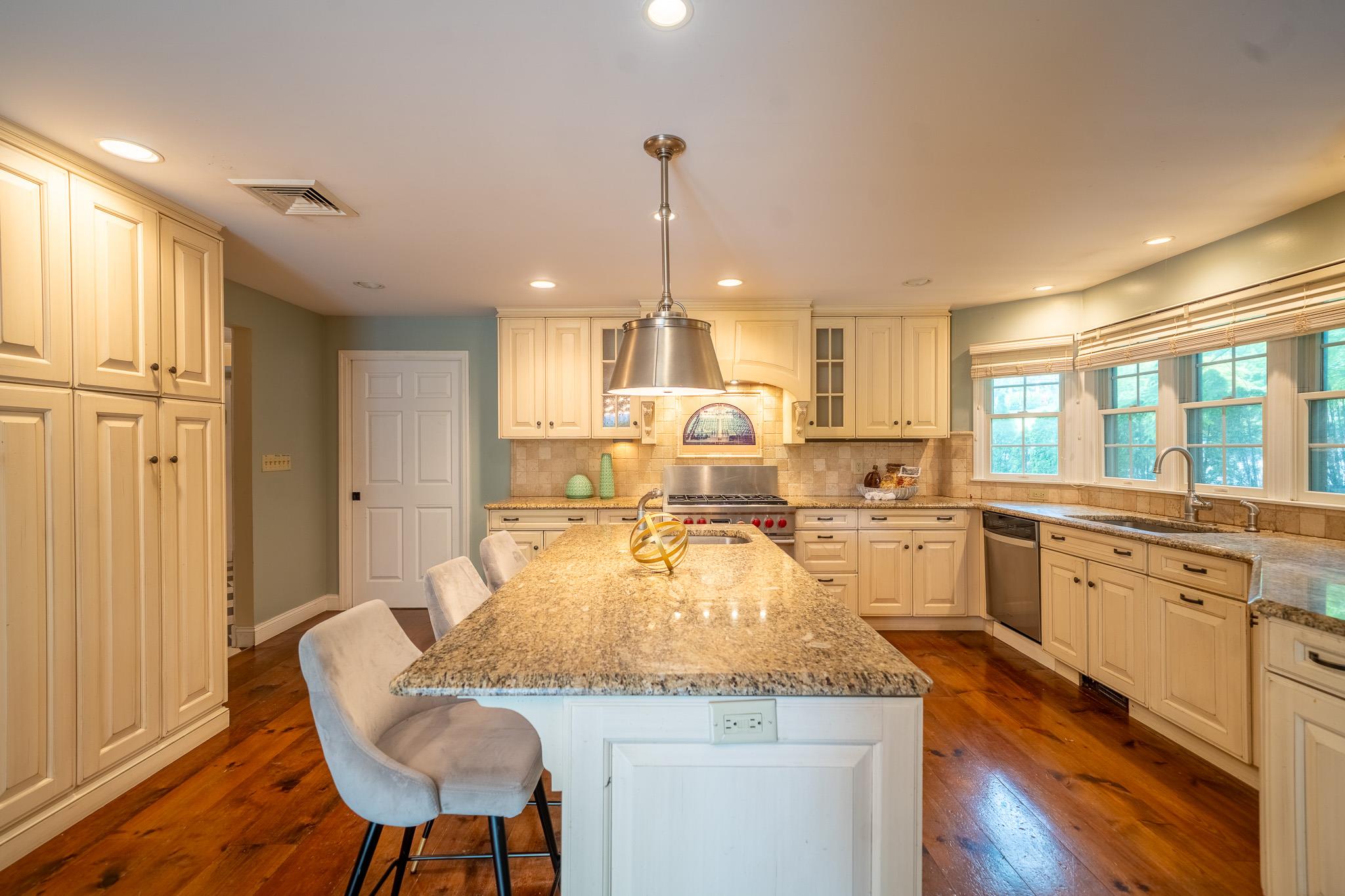 10 Hickory Lane, Glen Cove, New York image 11