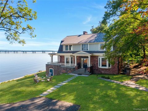Photo of 1 Washington Avenue, Nyack, NY 10960 (MLS # 912994)