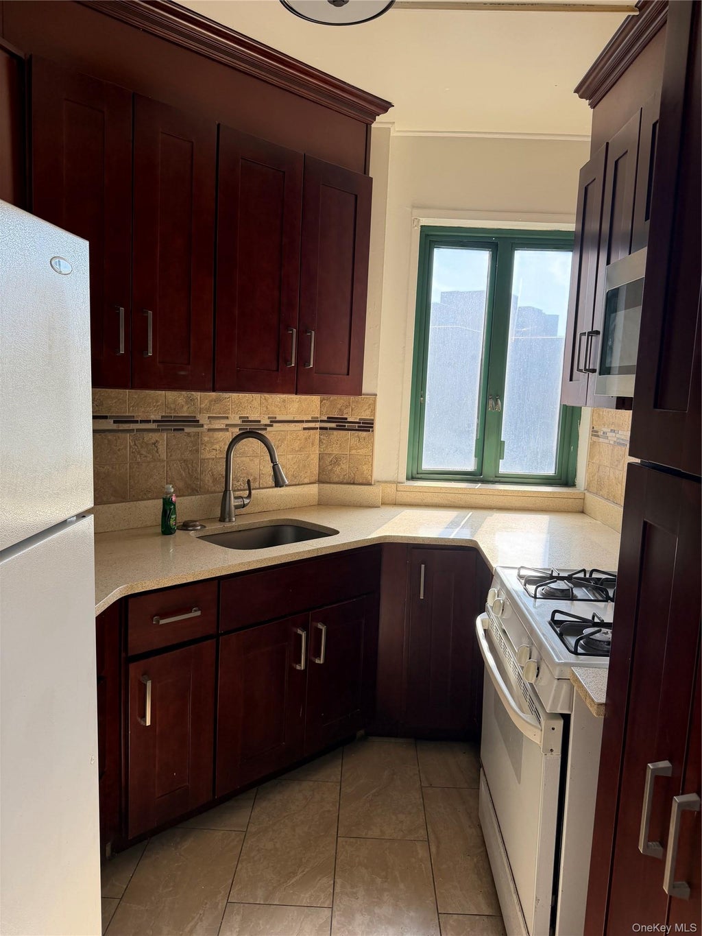 Photo of 1514 Metropolitan Avenue #6E, Bronx, NY 10462 (MLS # 1063183)