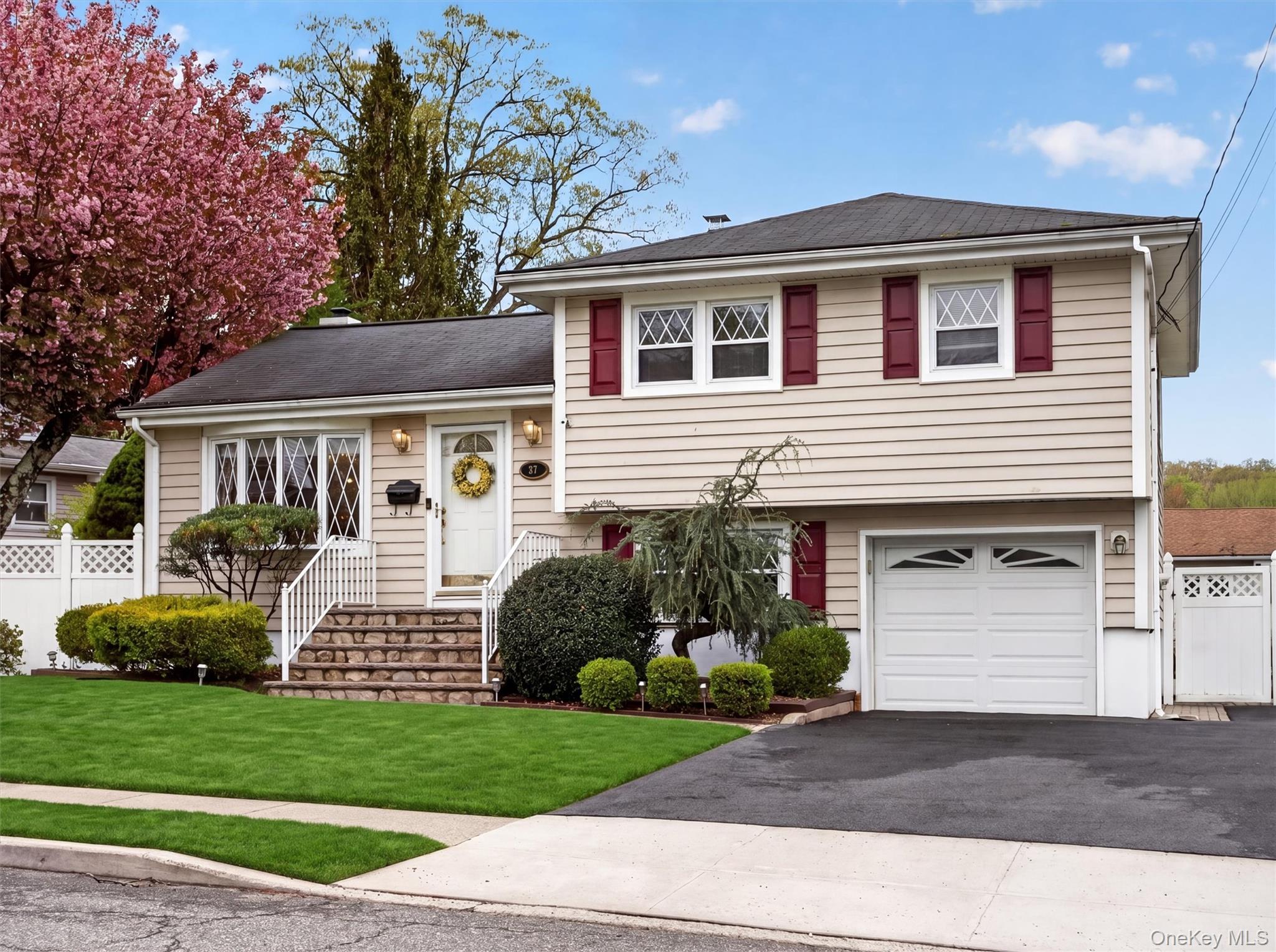 37 Maplewood Boulevard