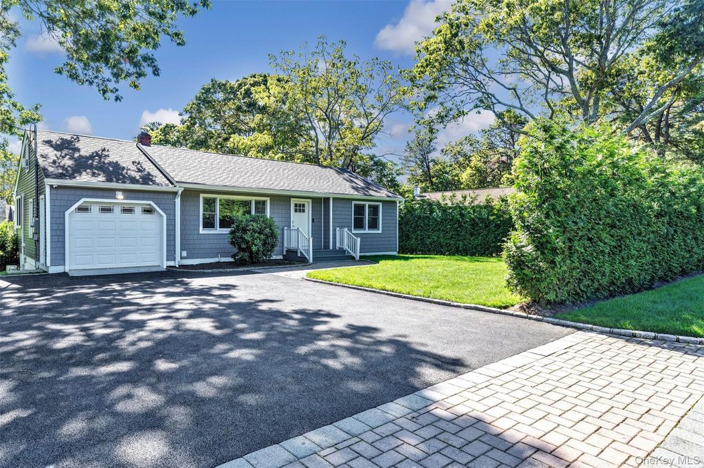 Photo of 35 Suffolk Road, Hampton Bays, NY 11946 (MLS # 922997)