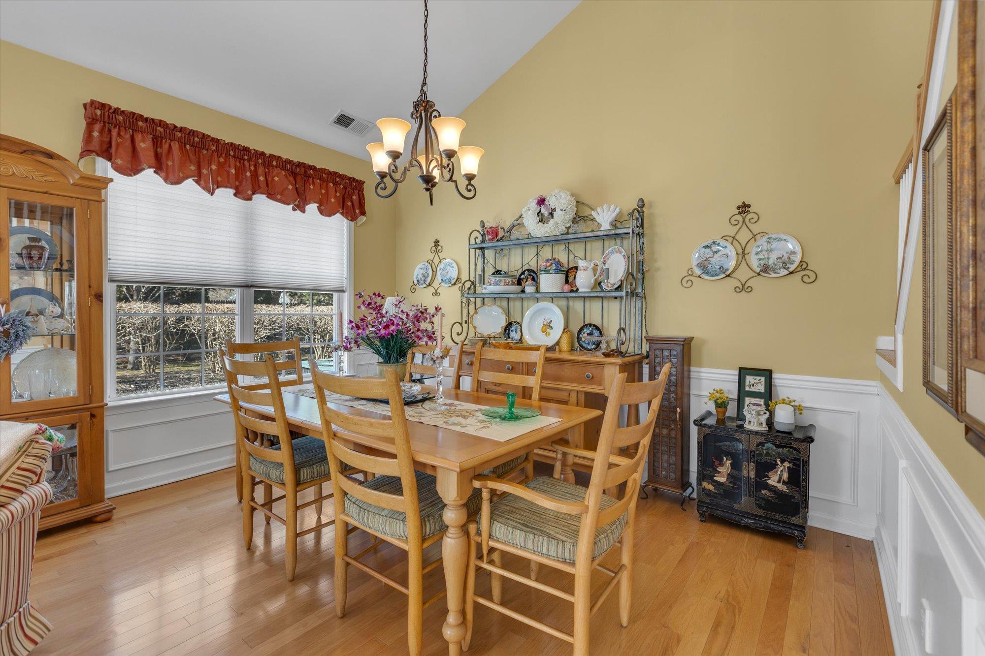 25 Durham Lane, Bayport, New York image 9