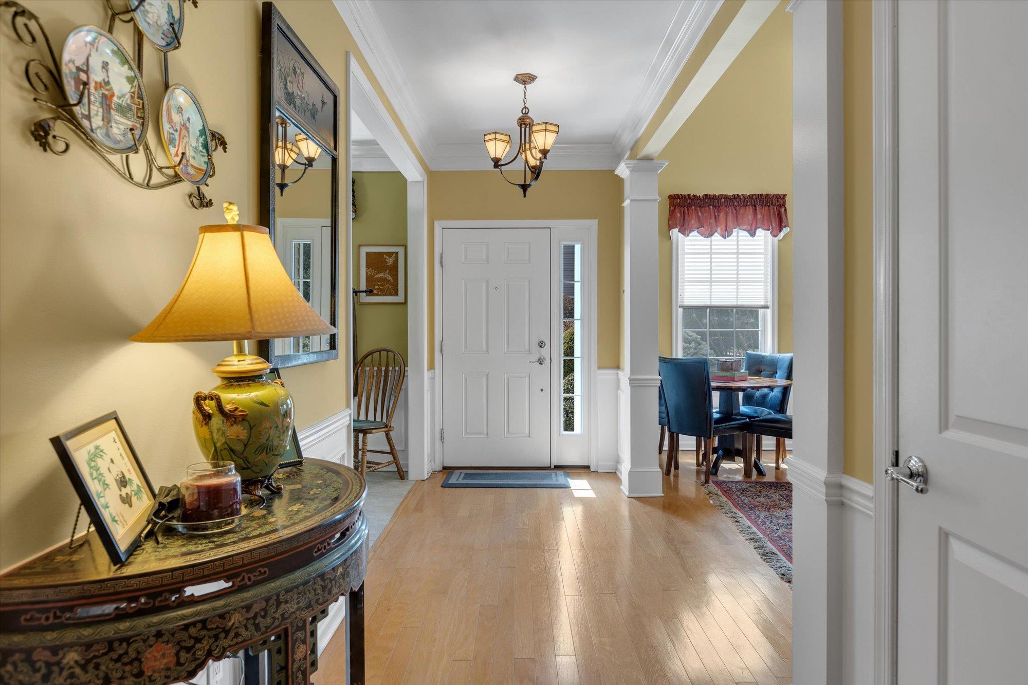 25 Durham Lane, Bayport, New York image 3
