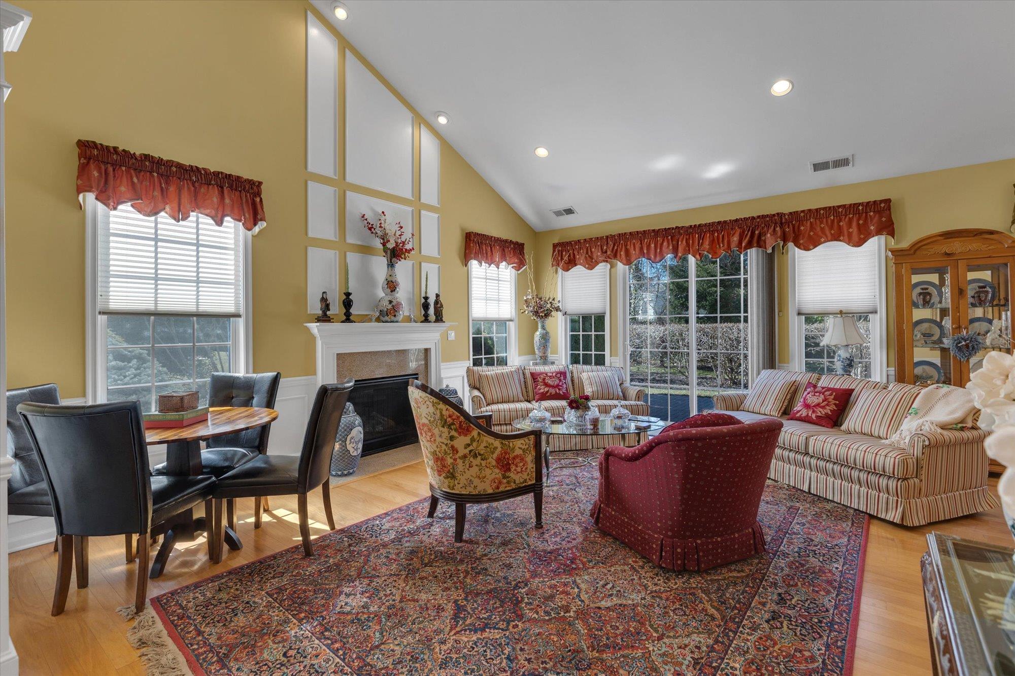 25 Durham Lane, Bayport, New York image 5