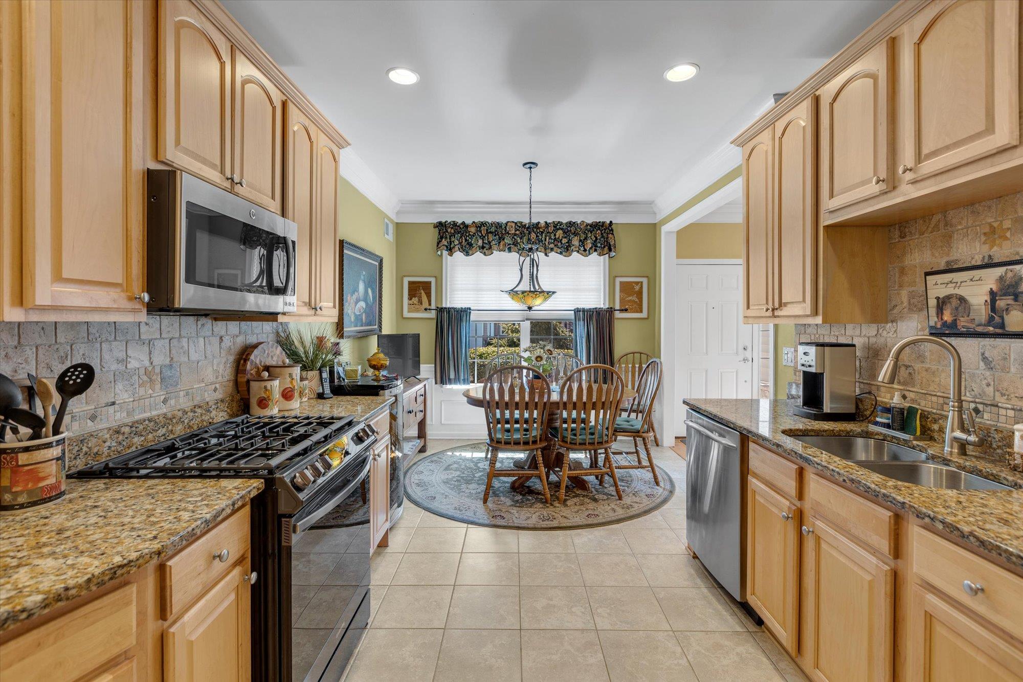 25 Durham Lane, Bayport, New York image 11