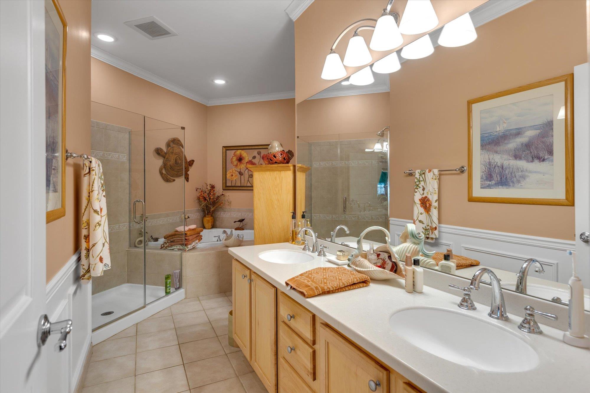 25 Durham Lane, Bayport, New York image 15
