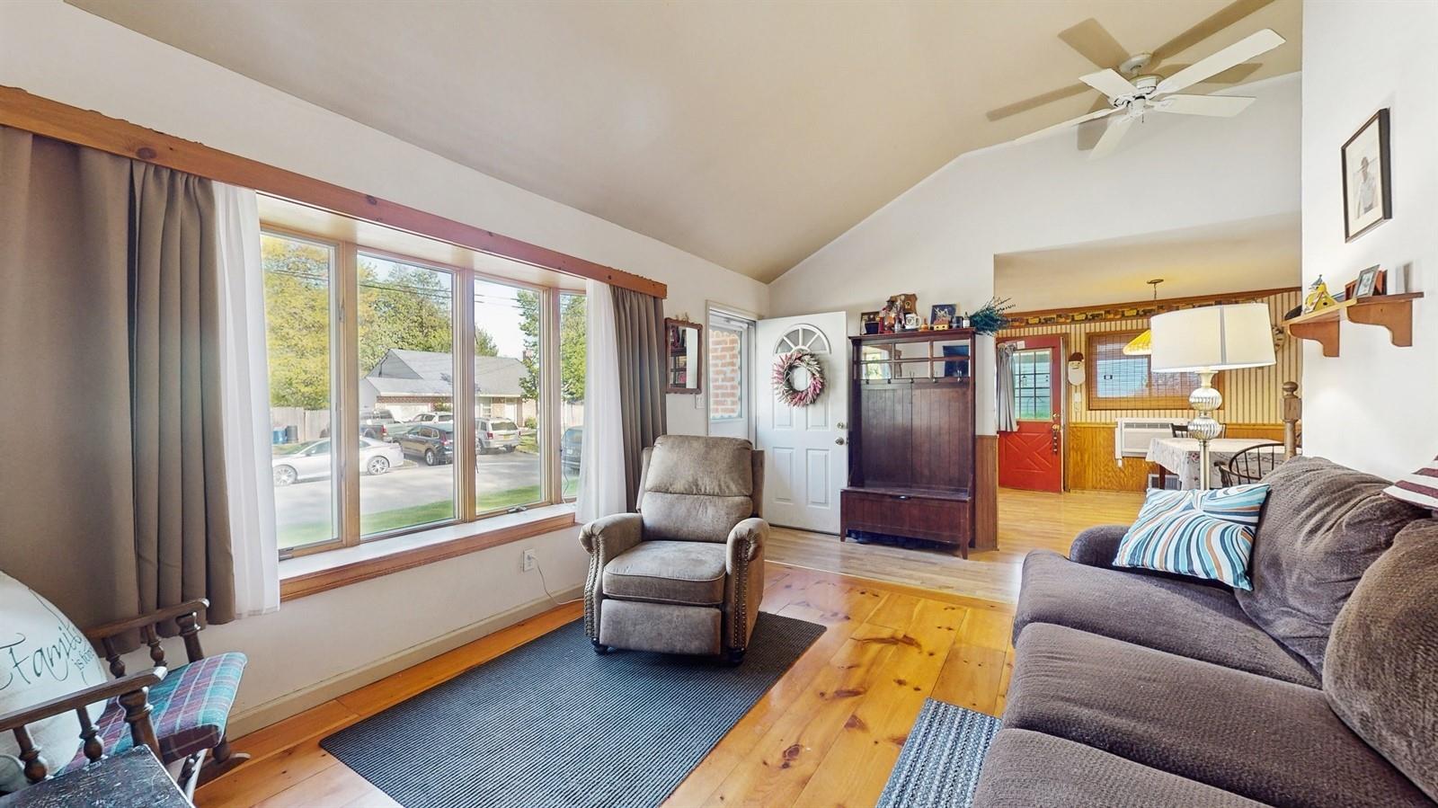 17 Longley Place, Huntington Station, Florida image 2