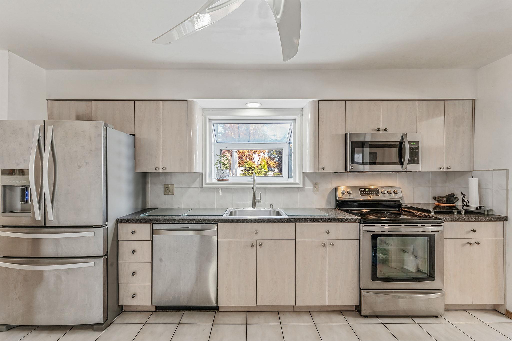 299 Marlin Street, Dix Hills, New York image 20