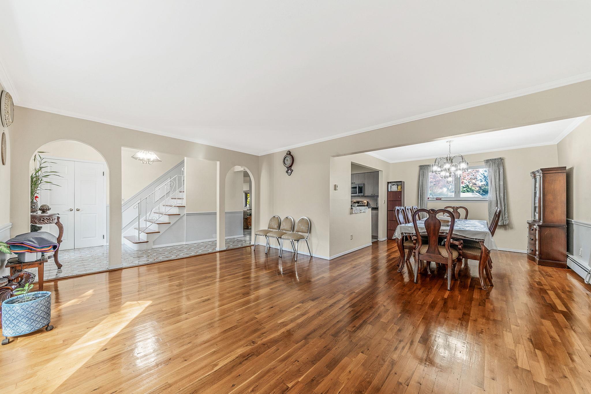299 Marlin Street, Dix Hills, New York image 15