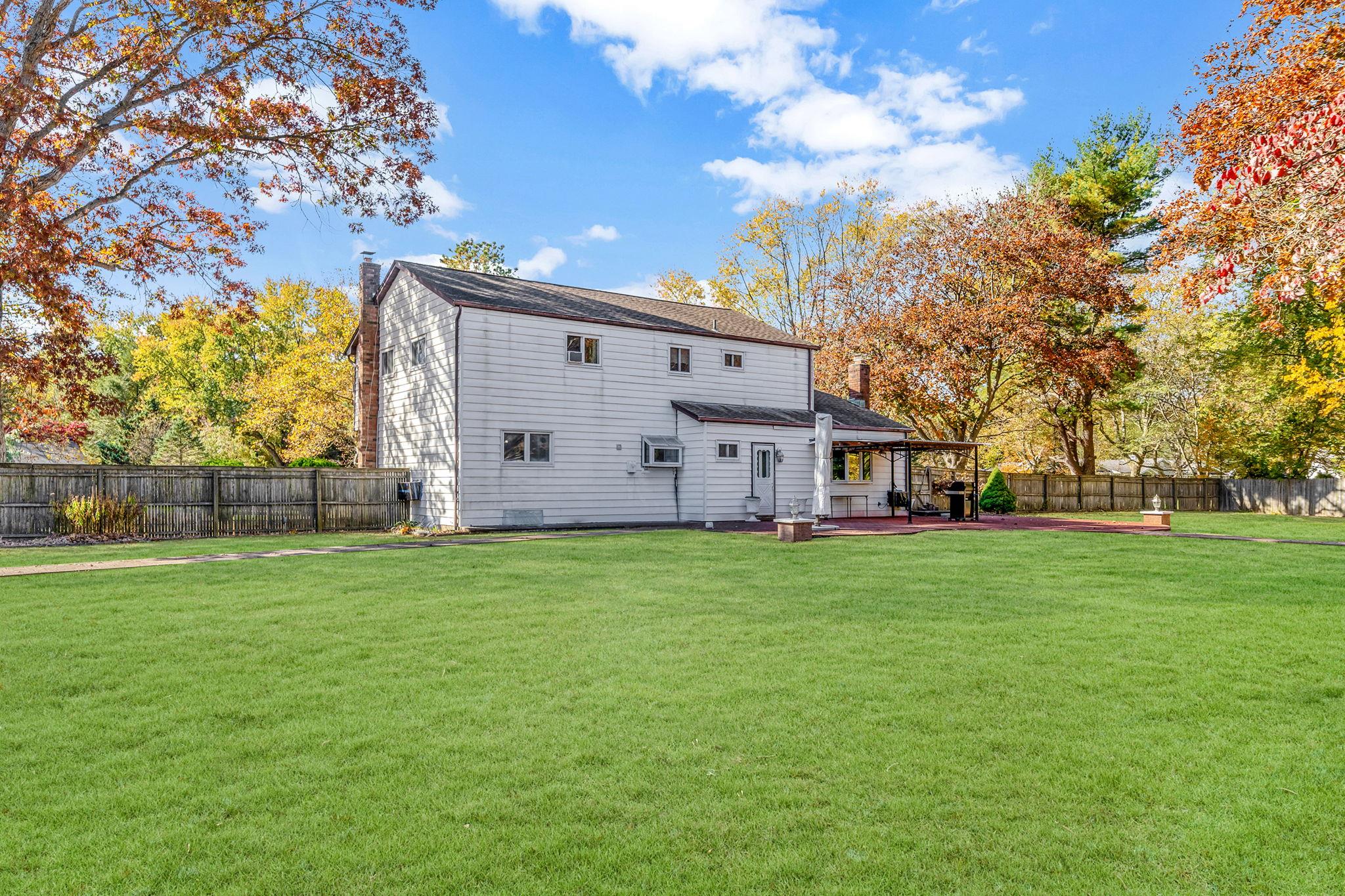 299 Marlin Street, Dix Hills, New York image 10