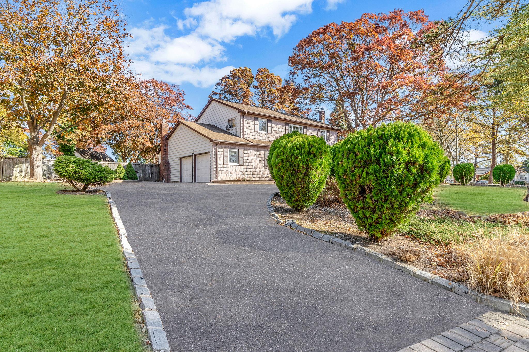 299 Marlin Street, Dix Hills, New York image 3