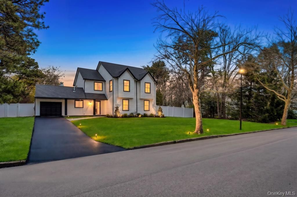 Photo of 17 Blackpine Drive, Medford, NY 11763 (MLS # 989107)