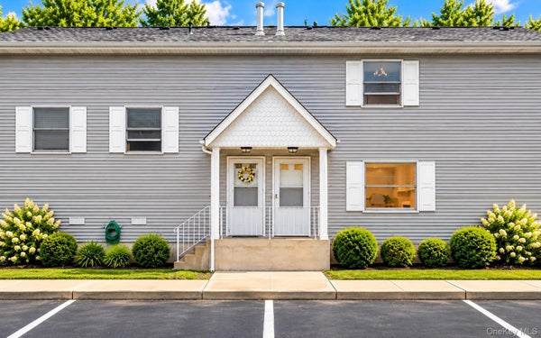 292 HUBERT HUMPHREY DR, SPRING VALLEY, NY 10977 - Image b87185d4bb086bf0821a1d84ccb5dc5e/521443941
