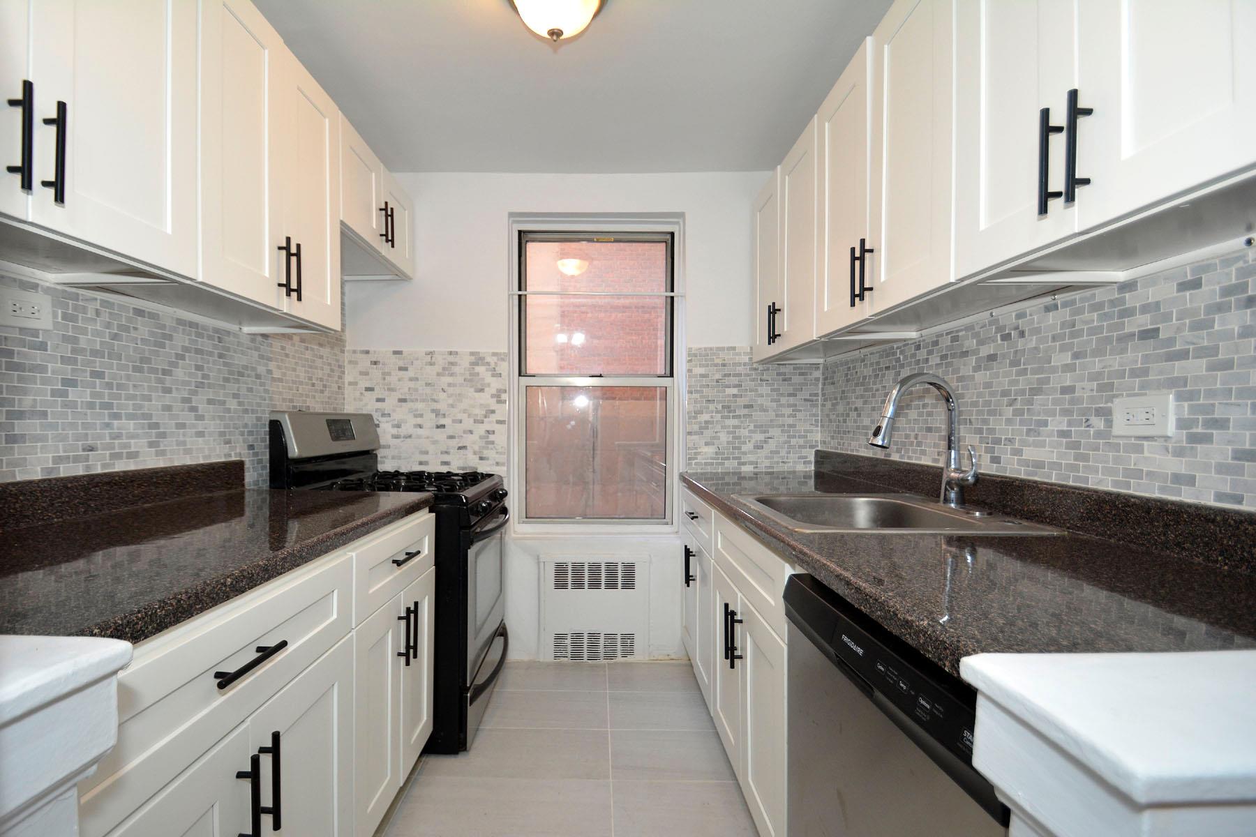 67-12 Yellowstone Blvd Blvd #B11, Forest Hills, New York image 13