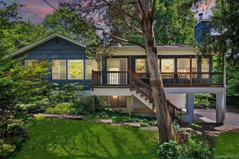 Homes For Sale - 17 Merriewold Lane<br/> Monroe, NY 10950