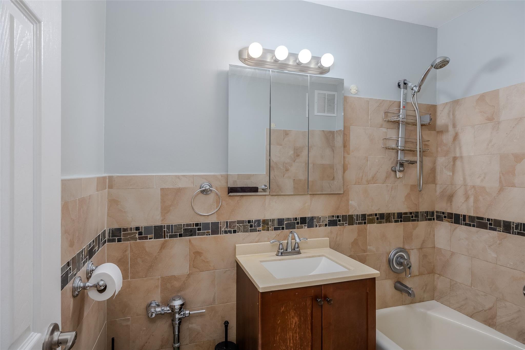 88-25 155 Avenue #6L, Howard Beach, New York image 18