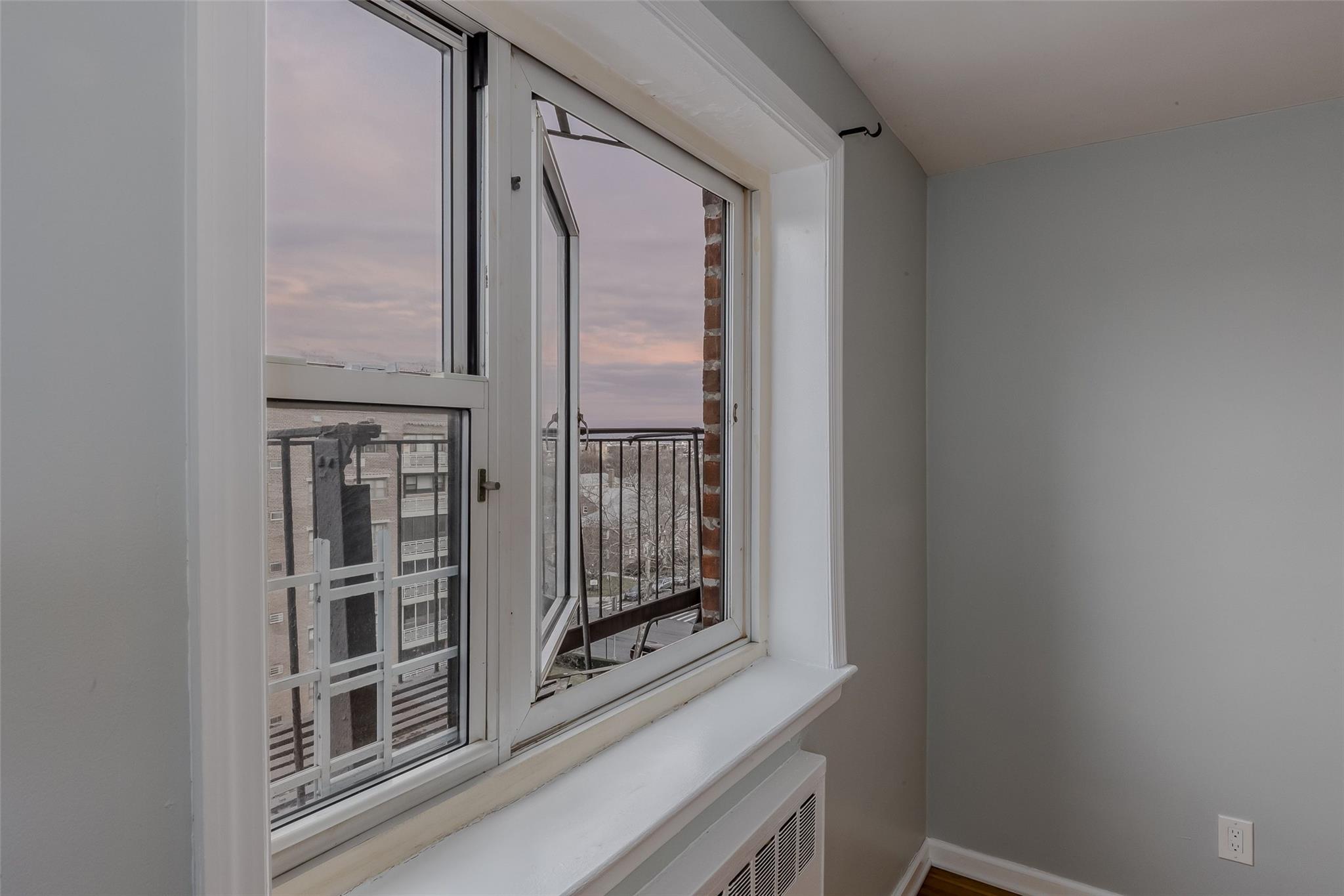 88-25 155 Avenue #6L, Howard Beach, New York image 37