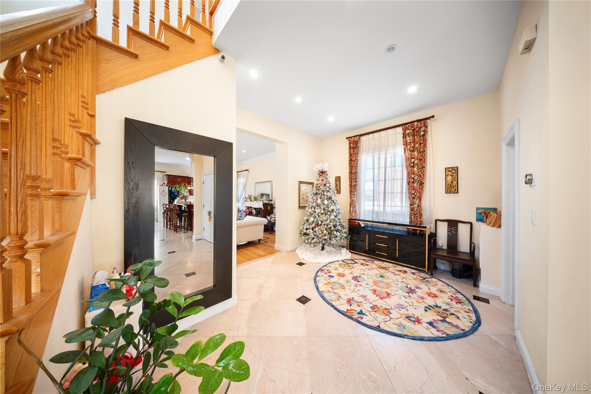 66-19 Commonwealth Boulevard