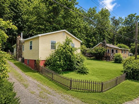 Homes For Sale - 21 Grandview Trail<br/> Orange County, Monroe, NY 10950